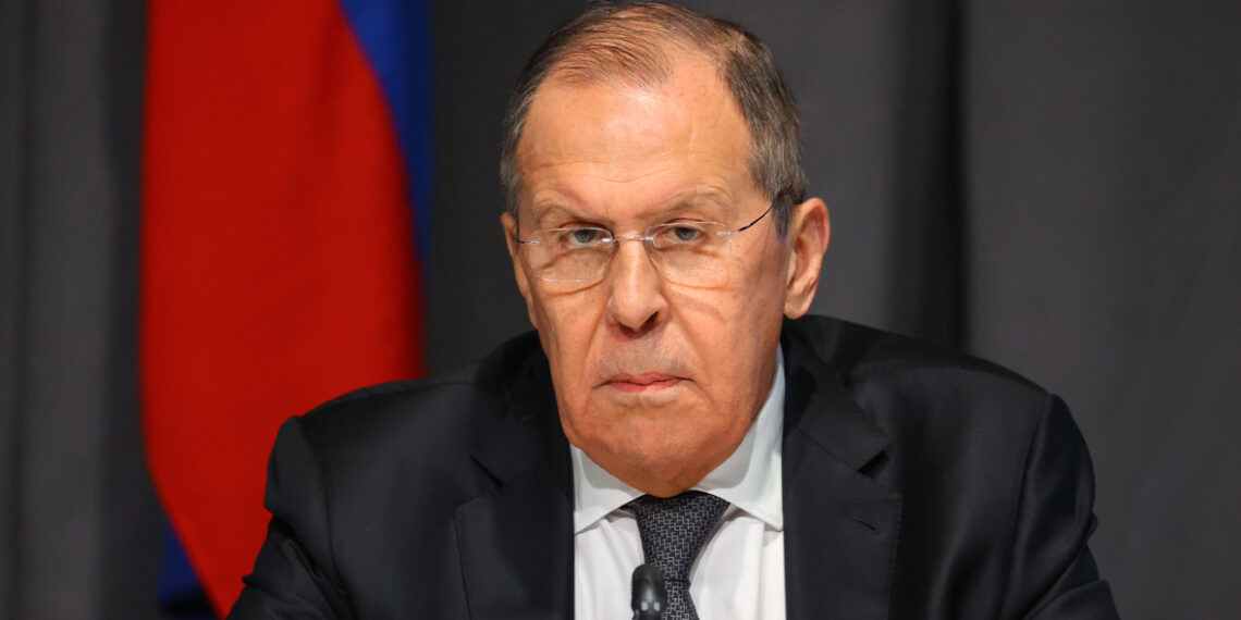 Глава МИД России: прекращения огня недостаточно для решения украинского кризиса