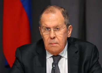 Глава МИД России: прекращения огня недостаточно для решения украинского кризиса