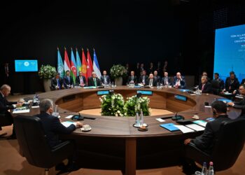 Глава государства принял участие в неформальном саммите ОТГ