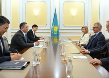 Мурат Нуртлеу провел встречу с руководителем польской компании «POLFARMA Group»