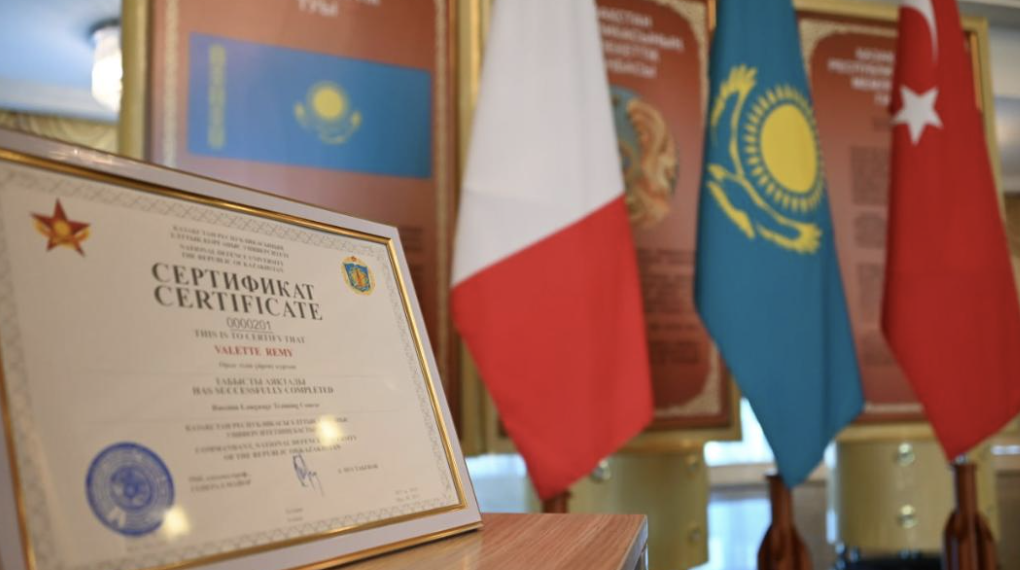 В Национальном университете обороны иностранным слушателям вручили сертификаты об окончании языкового курса