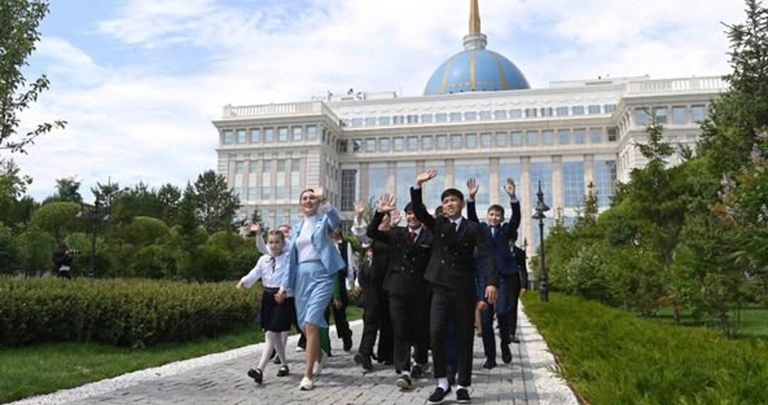 В резиденции президента РК состоялась экскурсия для детей