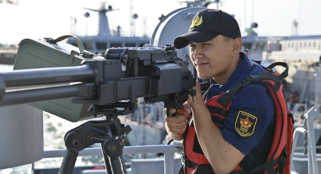 Личный состав соединений и частей ВМС Казахстана поднят по тревоге