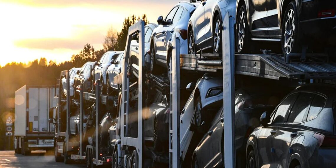 Импорт автомобилей из Казахстана в Россию вырос в 15 раз