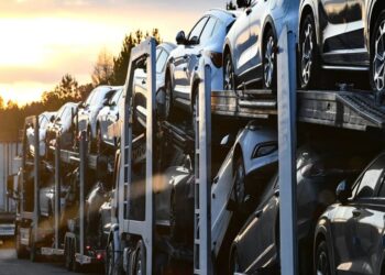Импорт автомобилей из Казахстана в Россию вырос в 15 раз