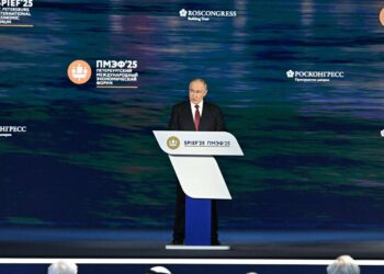 Президент РФ допустил возможность взятия Сум