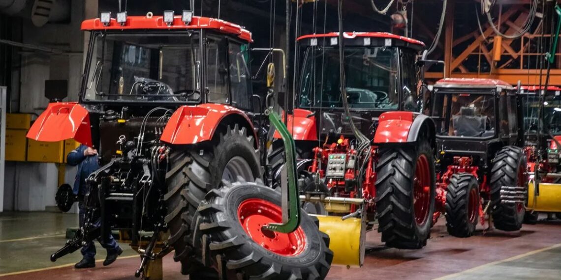 Россия, Казахстан и Беларусь начнут совместное производство тракторов — Вольвач