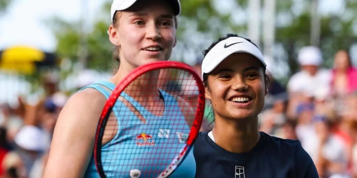 Рыбакина в паре с Радукану пробилась в полуфинал теннисного турнира в США