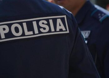 Сотрудники полиции вернули родителям 59 детей, потерявшихся на концерте в Темиртау