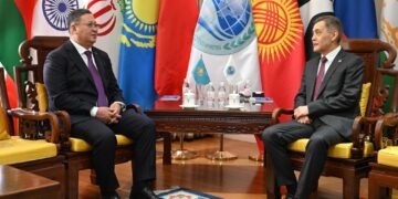 Глава МИД Казахстана посетил штаб-квартиру ШОС