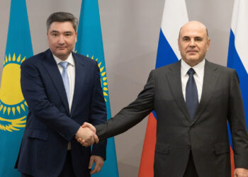 Олжас Бектенов провел встречу с председателем Правительства России