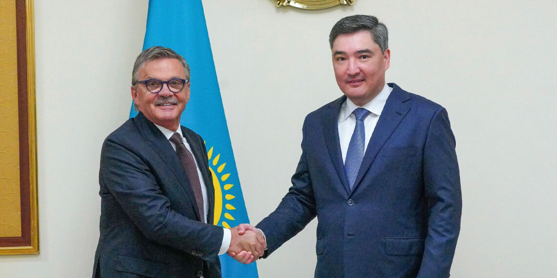 Премьер-министр Казахстана встретился с главой Phygital International