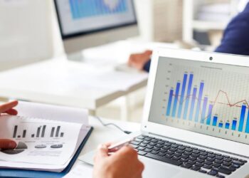 Наличные уступают место технологиям: Казахстан делает ставку на безналичные платежи