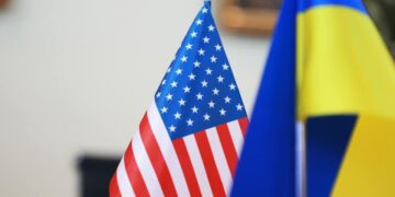 Киев возмущен решением Вашингтона прекратить поставки оружия на Украину — The Hill