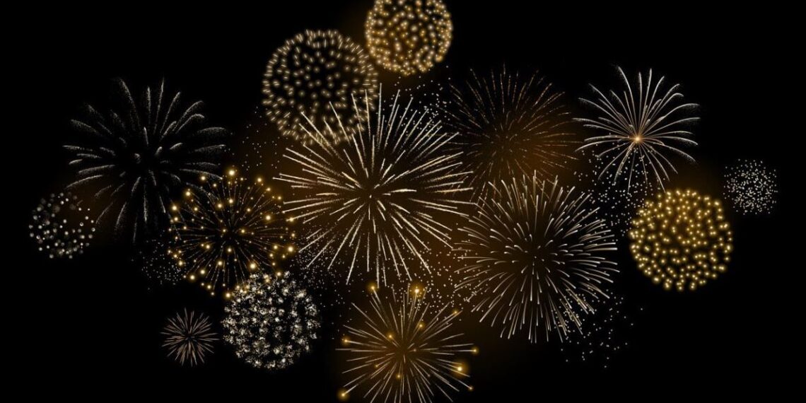 В Астане в честь Дня столицы прогремел пяти минутный фейерверк