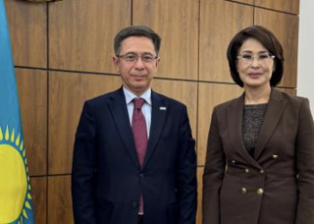 Глава Минздрава встретилась с послом Узбекистана в Казахстане