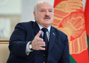 Президент Беларуси: Владимиру Зеленскому нужно остановиться, чтобы не потерять страну