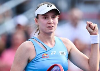 Теннисистка Елена Рыбакина вышла в полуфинал турнира в Монреале