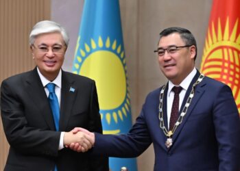 Касым-Жомарт Токаев наградил Садыра Жапарова орденом «Алтын Қыран»