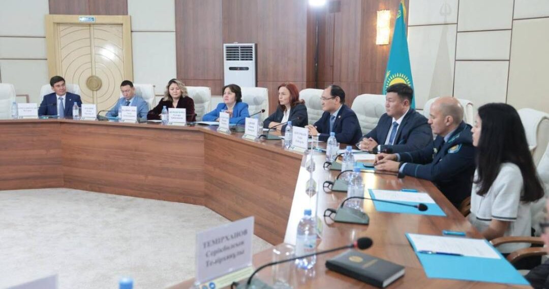 МВД организовало круглый стол к 30-летию Конституции Казахстана