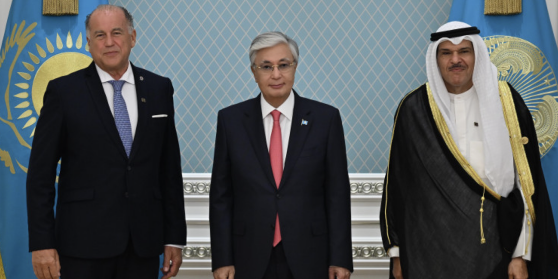 Токаев принял руководителей Международной федерации спортивной стрельбы и Азиатской конфедерации стрельбы