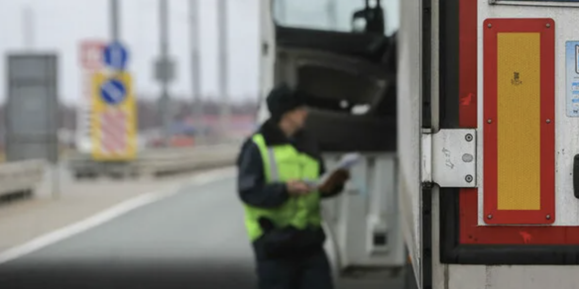 В Погранслужбе предупредили о возможном затруднении передвижения транспорта на некоторых участках казахстанско-российской границы