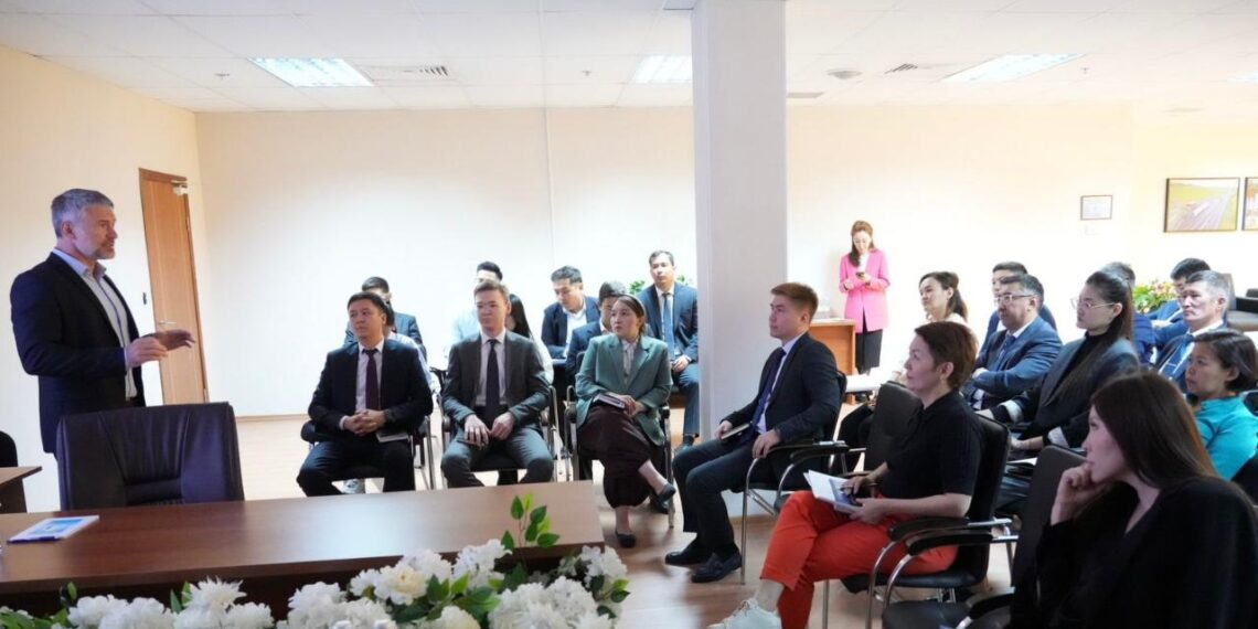 В Министерстве транспорта состоялся обучающий семинар по ИИ