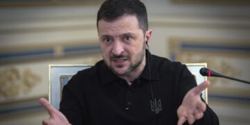 Политический трюк ценой фронта: Зеленский рискует обороной ради рейтинга