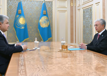 Токаев провел встречу с новым главой МИД Казахстана