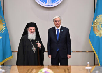 Глава государства провел встречу с Патриархом Иерусалимским Феофилом III