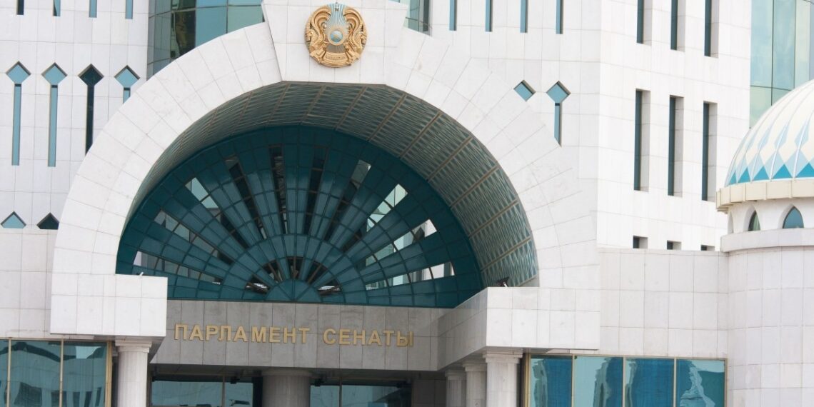 «Стоять на месте нельзя»: Токаев объявил о старте дискуссии по реформе Парламента