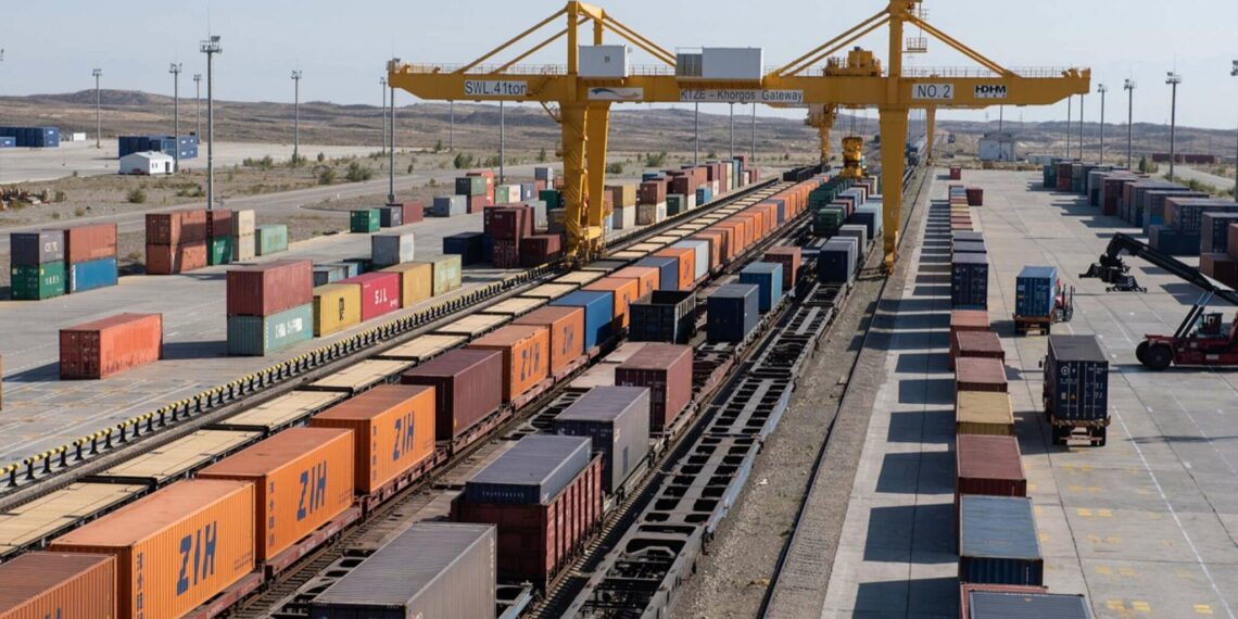 Стальные артерии Казахстана: как железные дороги определяют будущее нации