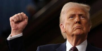 Президент США намерен достичь урегулирования украинского конфликта дипломатическим путем