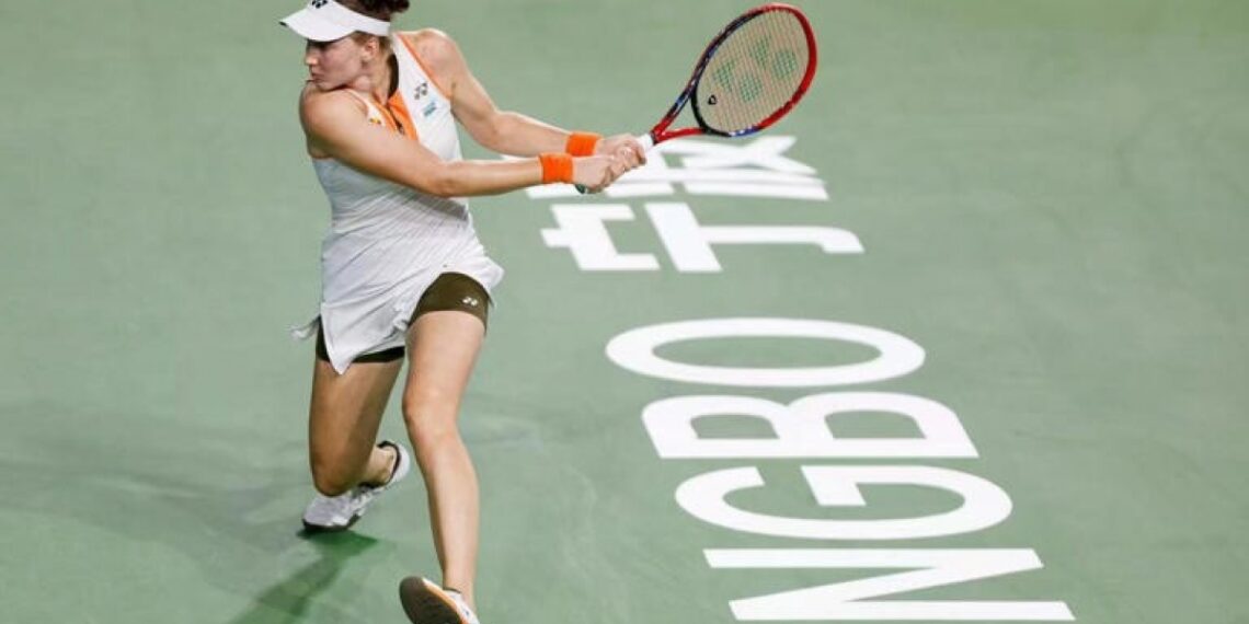 Елена Рыбакина вышла в полуфинал теннисного турнира WTA 500 в Японии