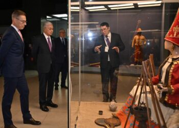 Президенты Казахстана и Финляндии посетили Национальный музей