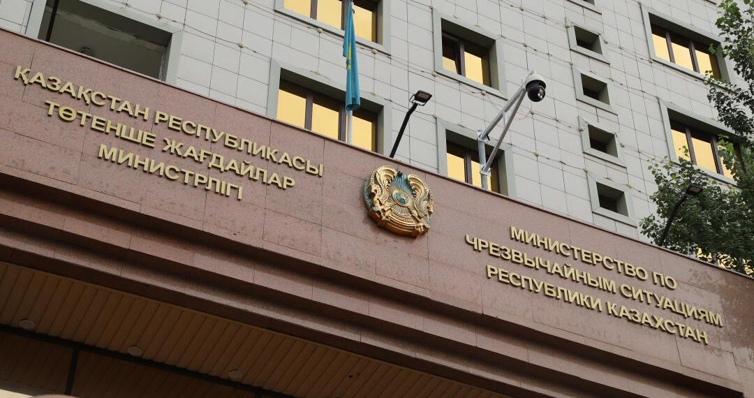 Глава МЧС дал поручения по обеспечению безопасности в преддверии зимнего периода