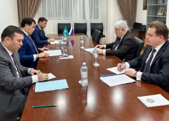 В МИД Казахстана прошла встреча с послом России