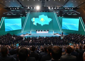 Прямой диалог как инструмент реформ: Токаев и сельские акимы обсудили будущее села