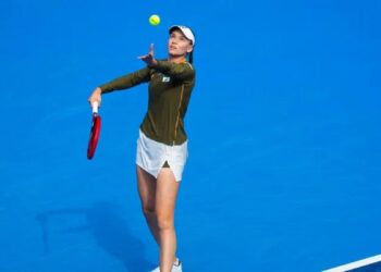 Теннисистка Елена Рыбакина успешно стартовала на Итоговом турнире WTA в Эр-Рияде