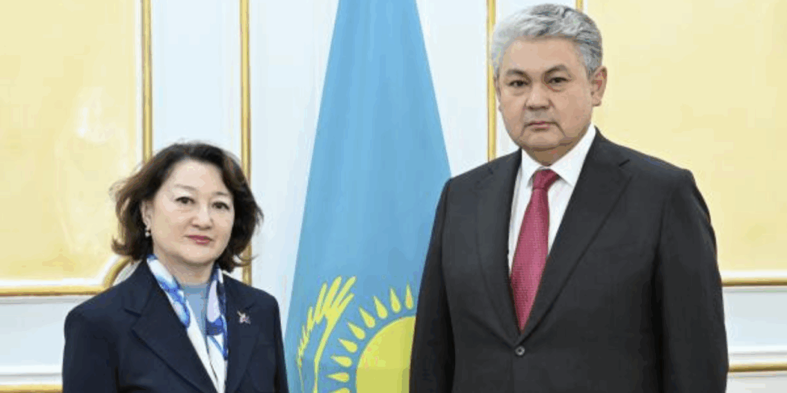 Глава МИД Казахстана встретился с президентом Фонда тюркской культуры и наследия