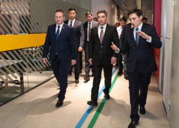 Главы правительств Казахстана и Беларуси посетили Astana Hub