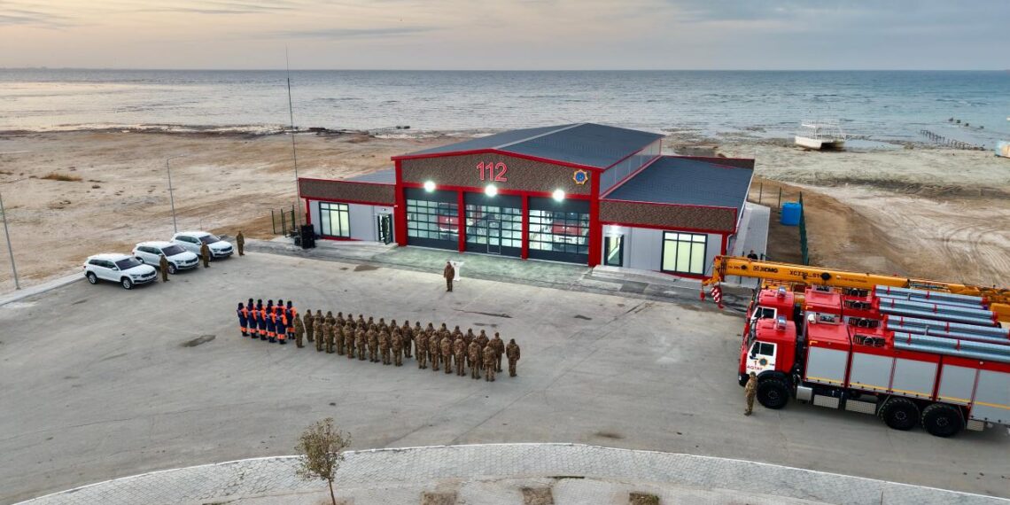 Чингис Аринов открыл новую пожарно-спасательную часть на побережье Каспийского моря