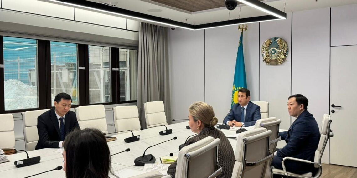 Глава Минсельхоза провел личный прием граждан