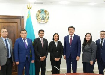 В Министерстве экологии и природных ресурсов РК прошла встреча с гендиректором АБР по Центральной и Западной Азии