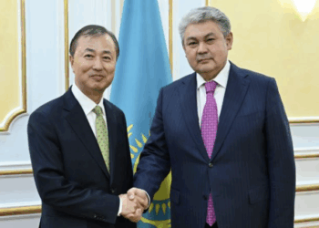 Глава МИД Казахстана провел встречу с послом Южной Кореи