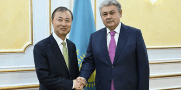 Глава МИД Казахстана провел встречу с послом Южной Кореи