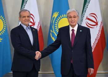 Касым-Жомарт Токаев провел встречу с президентом Ирана