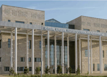 Казахская национальная академия хореографии вошла в TÜRKÜNİB