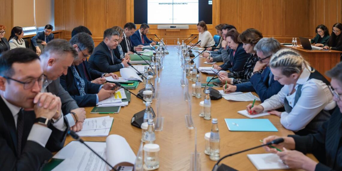 Нацбанк РК обсудил с руководителями банков второго уровня актуальные вопросы банковского сектора