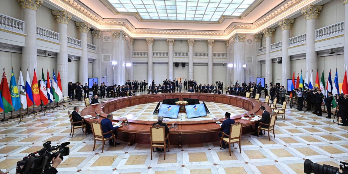 Президент Казахстана принял участие в заседании Высшего Евразийского экономического совета